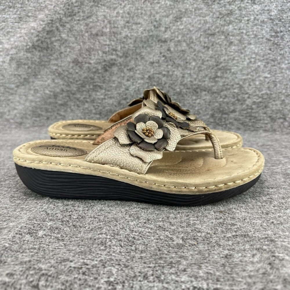 ✅ Womens 8.5M Clarks Artisan Thong Wedge Sandals Flower Detail Gold/Brown - Picture 7 of 10